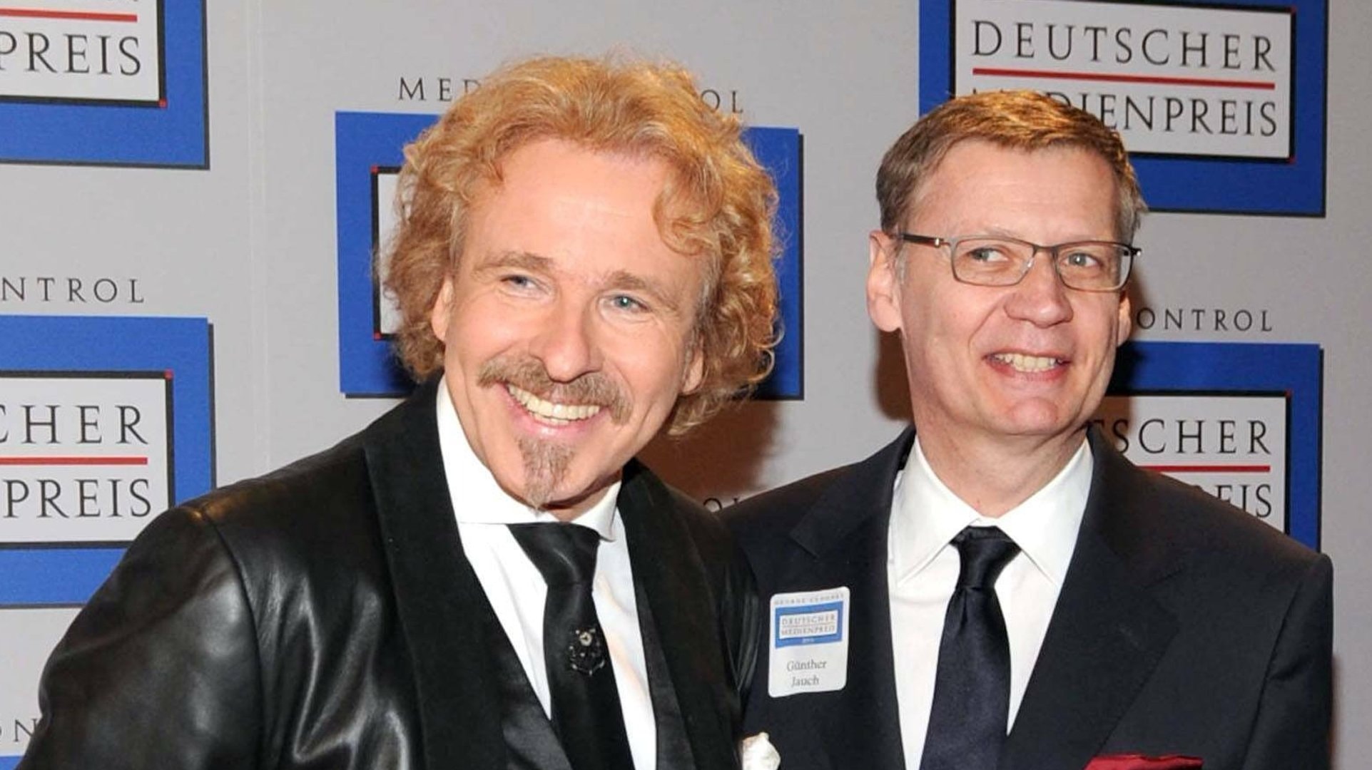 Thomas Gottschalk (l.) und Günther Jauch sind zwei der beliebtesten Moderatoren unserer Zeit und ein eingespieltes Frotzelduo. Als Showmaster haben sie grosse Vorläufer im deutschen Fernsehen, von Peter Frankenfeld bis Rudi Carrell.