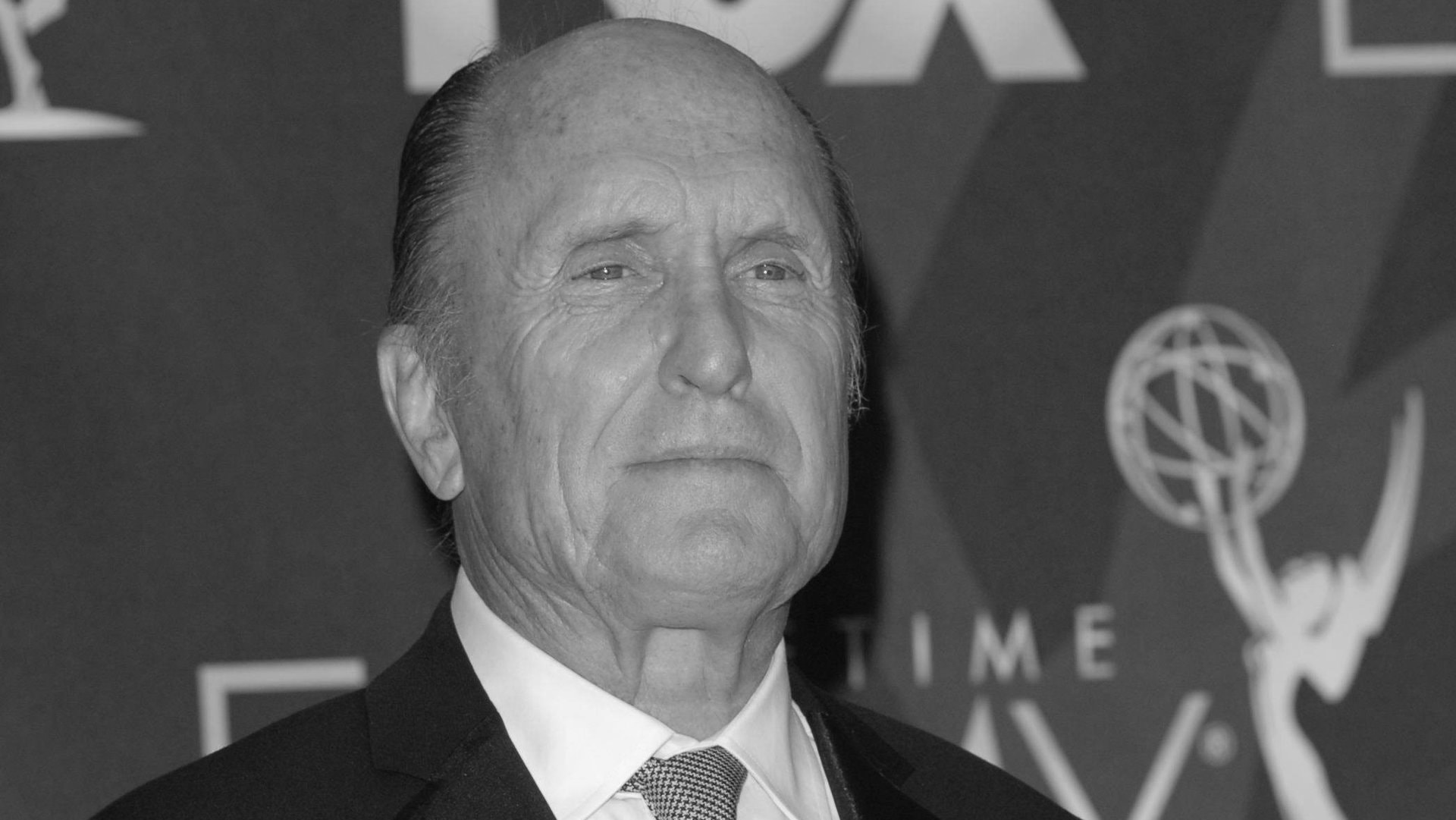 Schauspiellegende Robert Duvall verstarb im Alter von 95 Jahren. Auch von diesen Stars mussten sich die Fans 2026 verabschieden.
