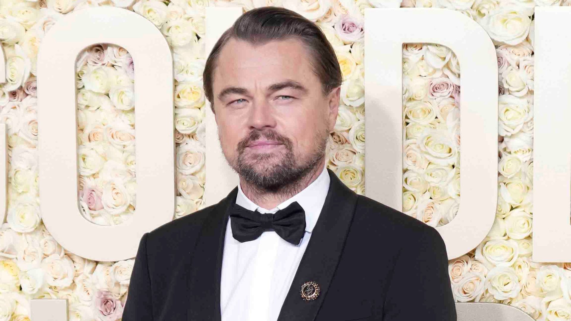 Leonardo DiCaprio hat enge familiäre Verbindungen nach Deutschland: Seine Mutter wurde hier geboren und wanderte in den 1950er-Jahren in die USA aus. Seine Grosseltern besuchte der Schauspieler bis zum Tod seiner Grossmutter Helene im Jahr 2008 regelmässig in Nordrhein-Westfalen.