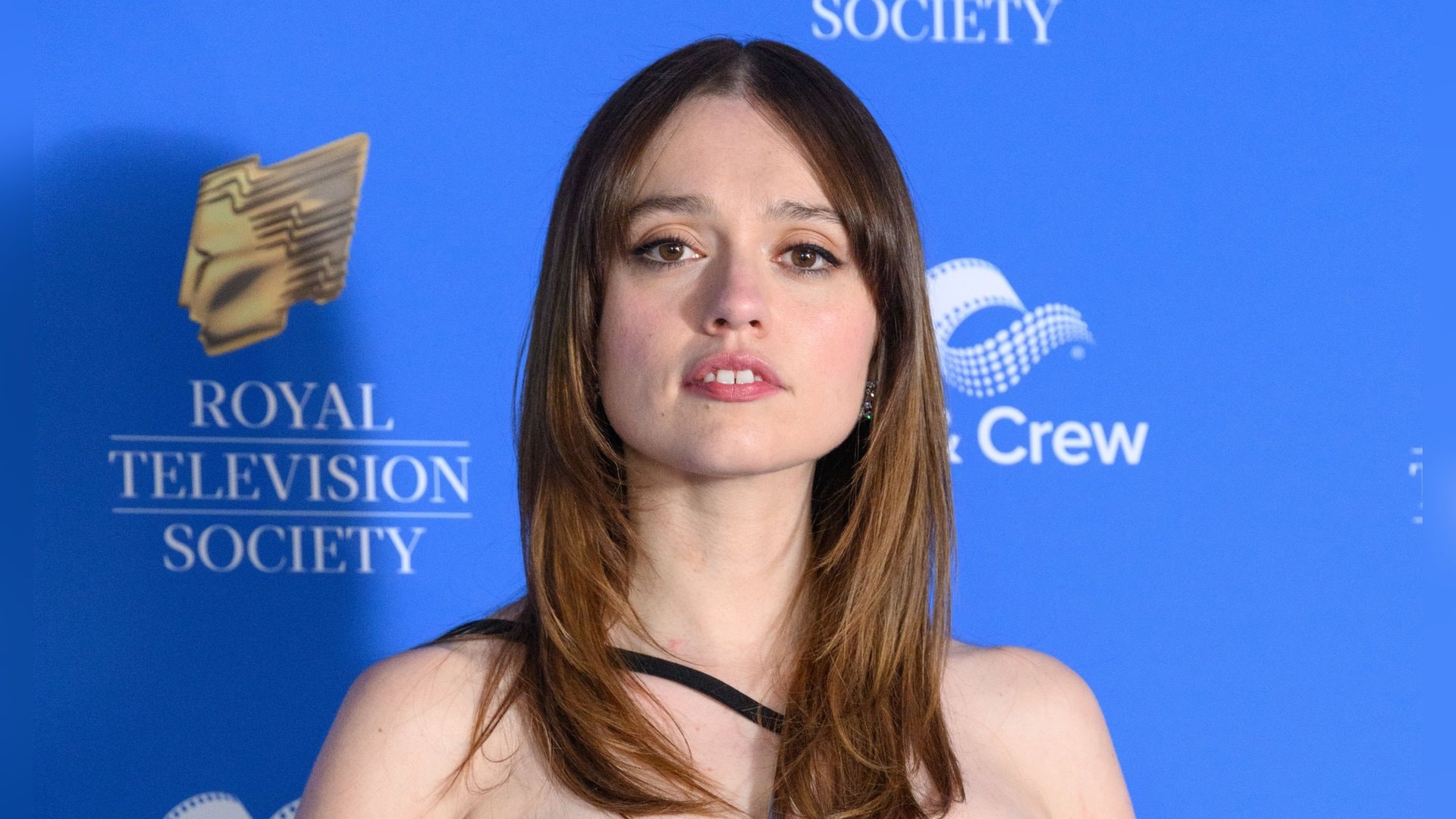 Aimee Lou Wood wurde mit «The White Lotus» einem grossen Publikum bekannt - auch wegen ihres unverwechselbaren Lächelns. Die Schauspielerin ist nicht die Einzige, die auf natürliche Zähne statt makelloses Hollywood-Lächeln setzt.