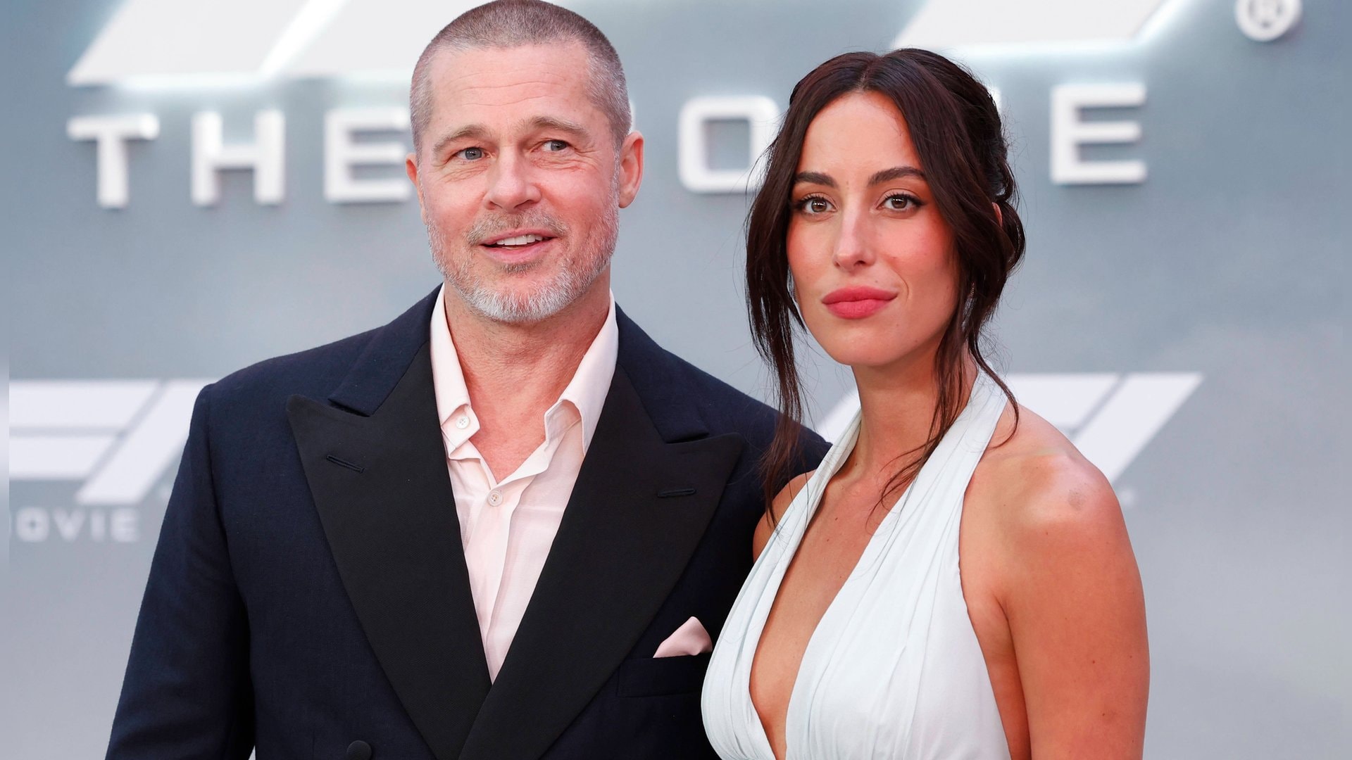 Ines de Ramon und Brad Pitt haben ihre Liebe erstmals auf Instagram gezeigt.
