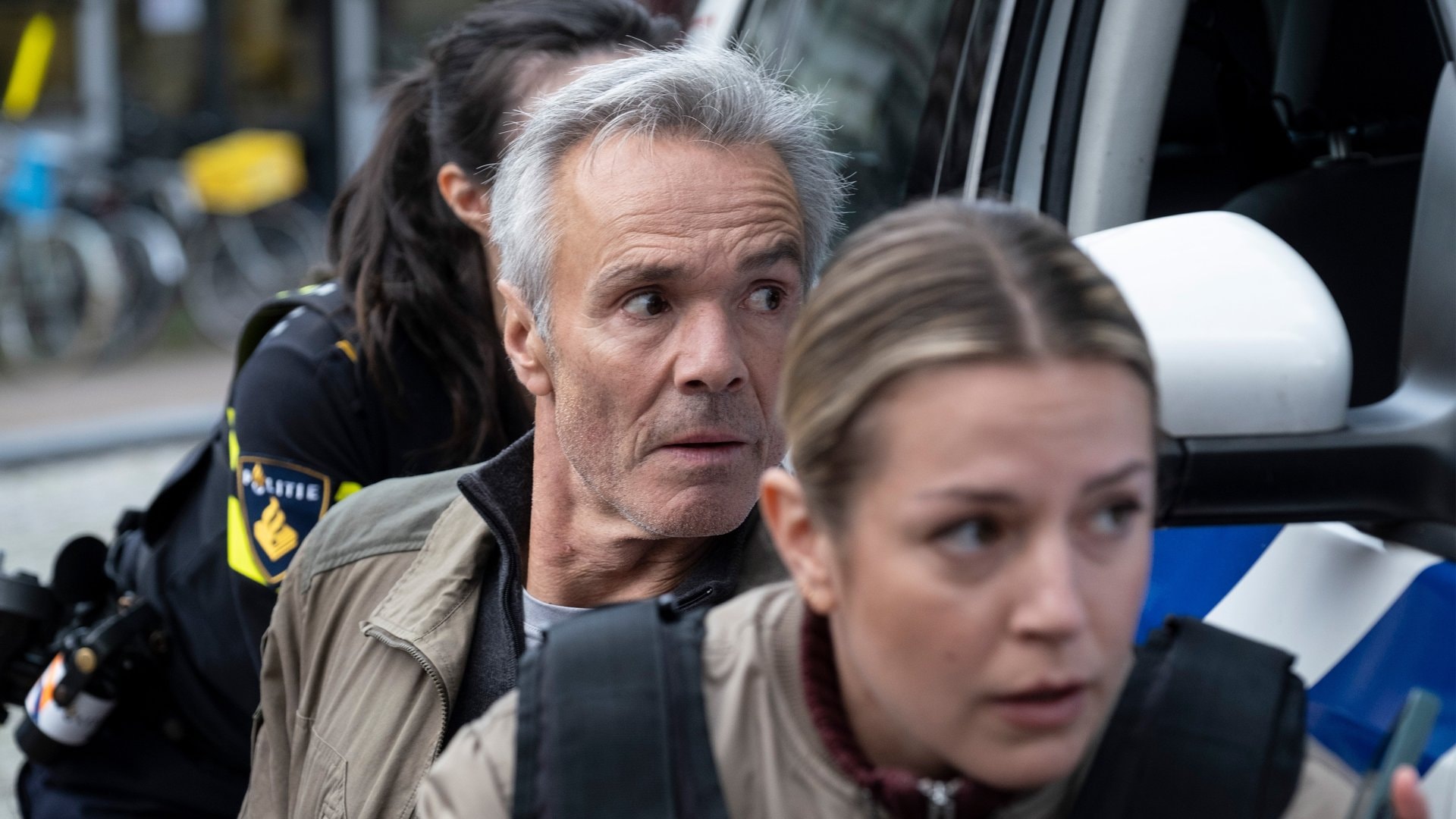 \«Der Amsterdam-Krimi: Der falsche Tote\» : Alex Pollack (Hannes Jaenicke) et sa collègue Zoe (Rose-Anne van Elswijk).