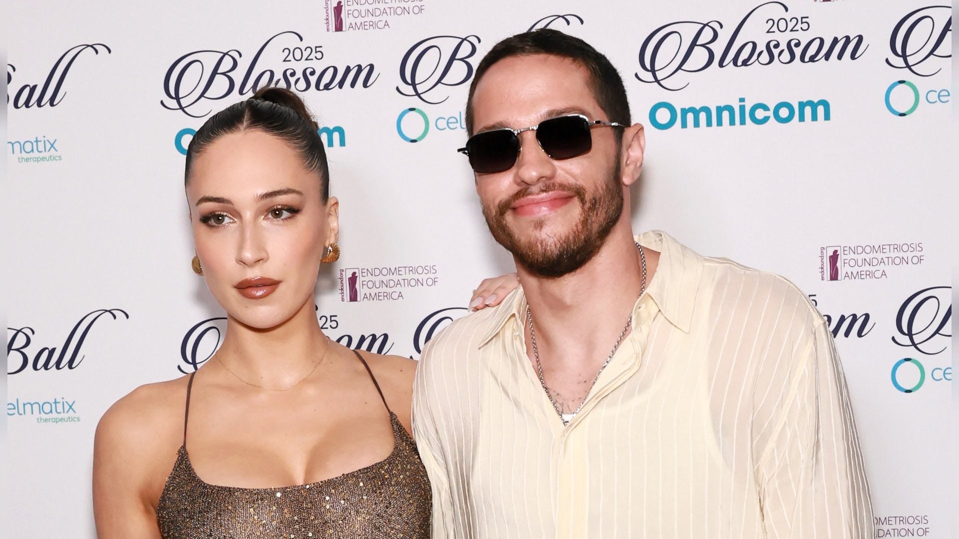 Pete Davidson und Elsie Hewitt absolvierten im Mai ihr gemeinsames Debüt auf dem roten Teppich.