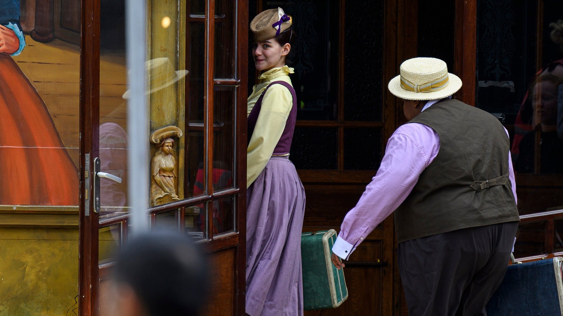 Suri Cruise tritt in die Fussstapfen ihrer Eltern.