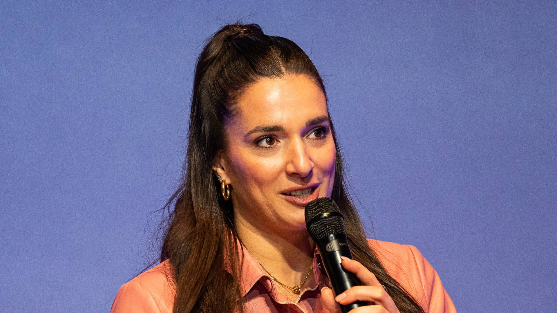 Sally Özcan hat eine finanzielle Krise überwunden.