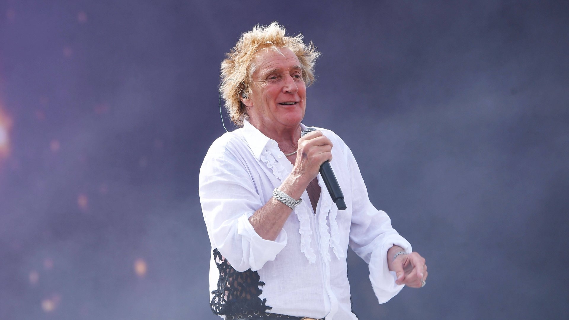 Rod Stewart muss seine Tour absagen.