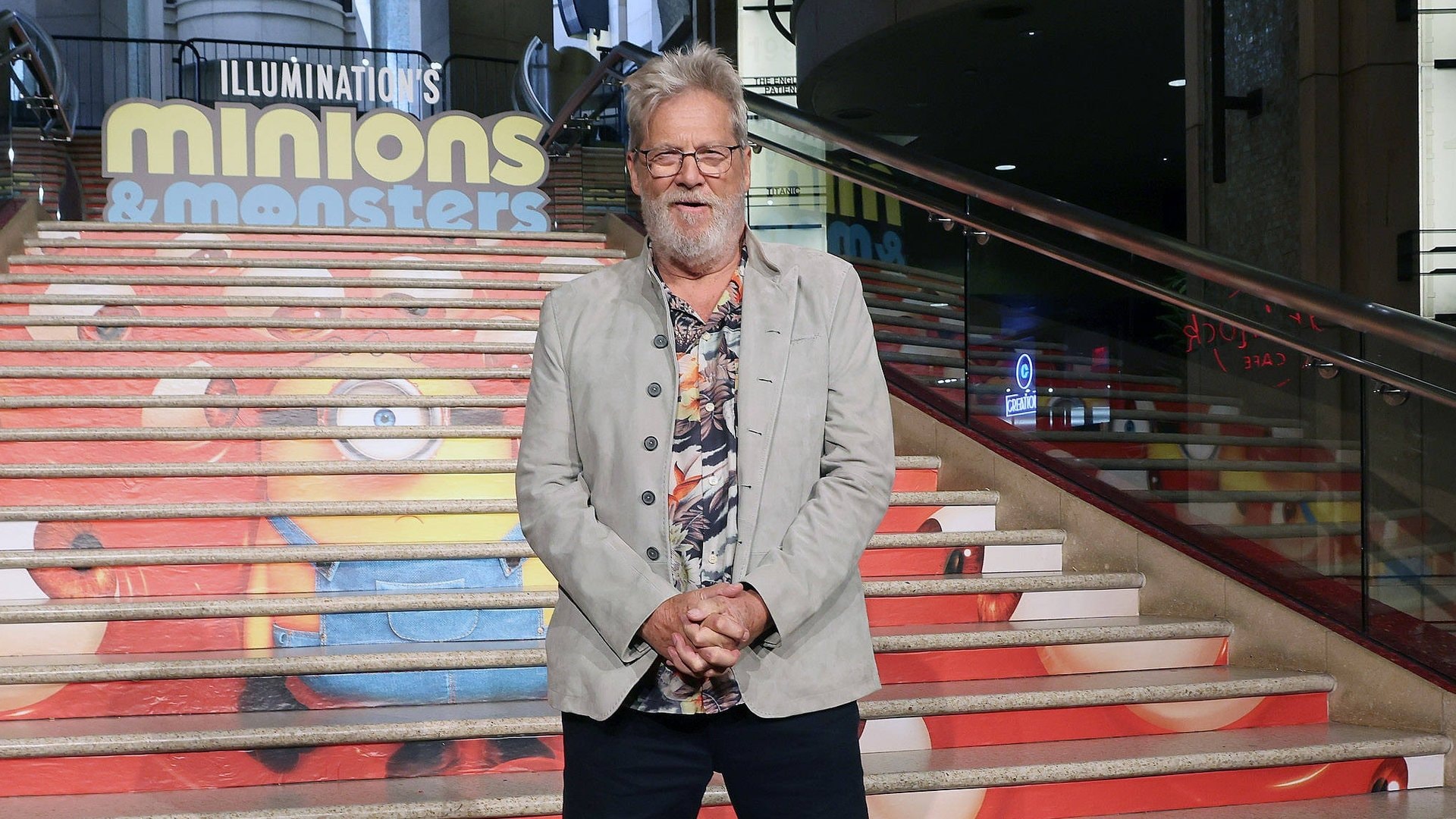 Jeff Bridges hat sich von seiner schulterlangen Mähne getrennt.