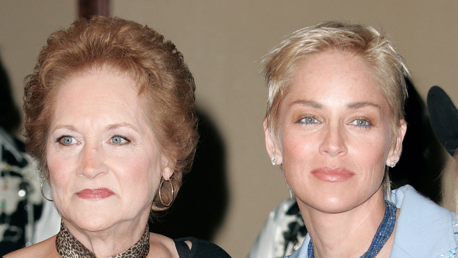 Sharon Stone mit ihrer Mutter Dorothy im Jahr 2004 in Los Angeles.