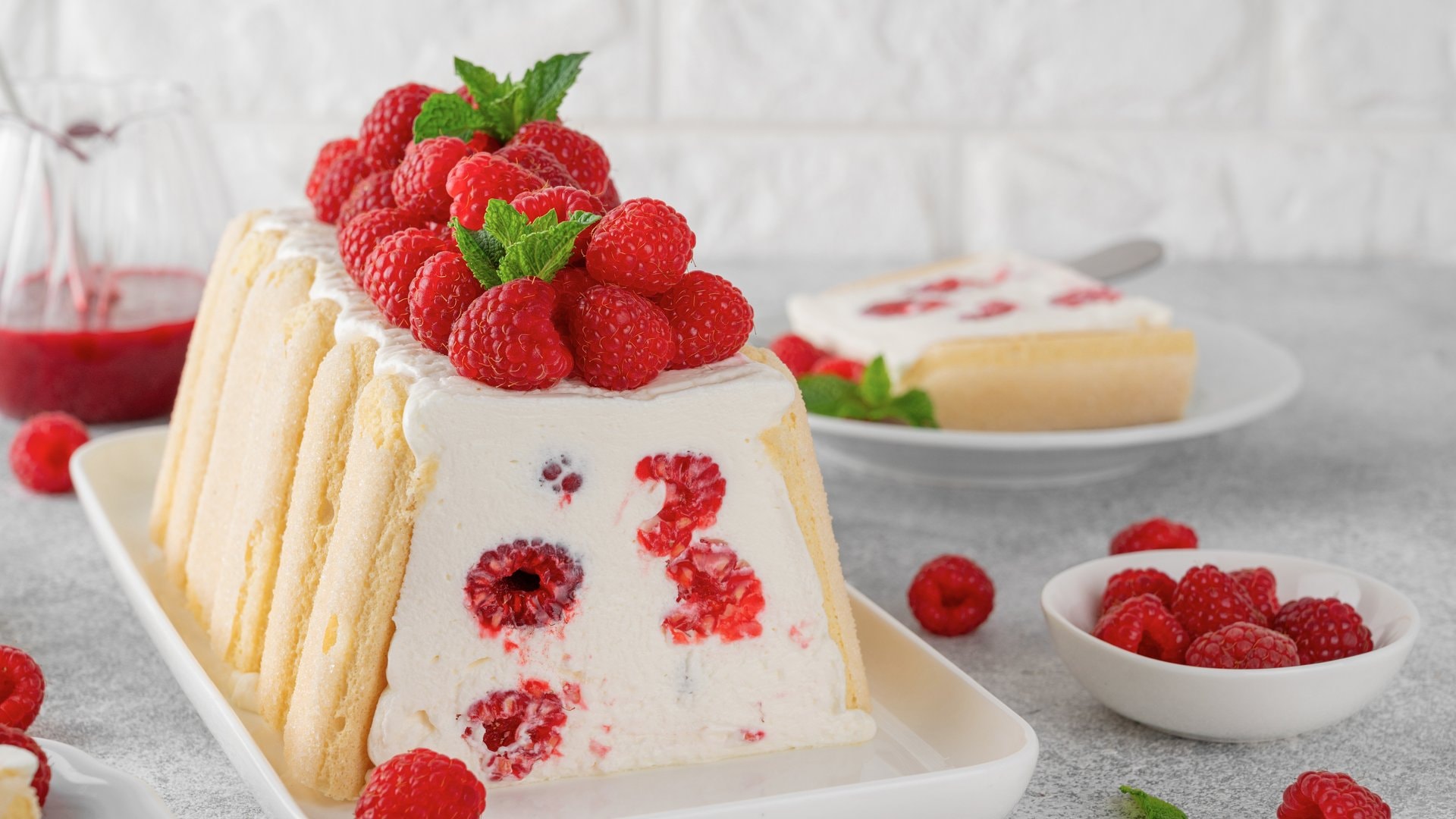 Diese Torte kommt ganz ohne Backofen aus.