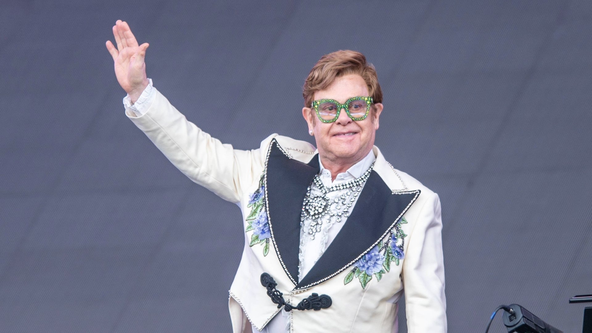 Elton John gibt es bald als Hologramm-Show zu sehen.