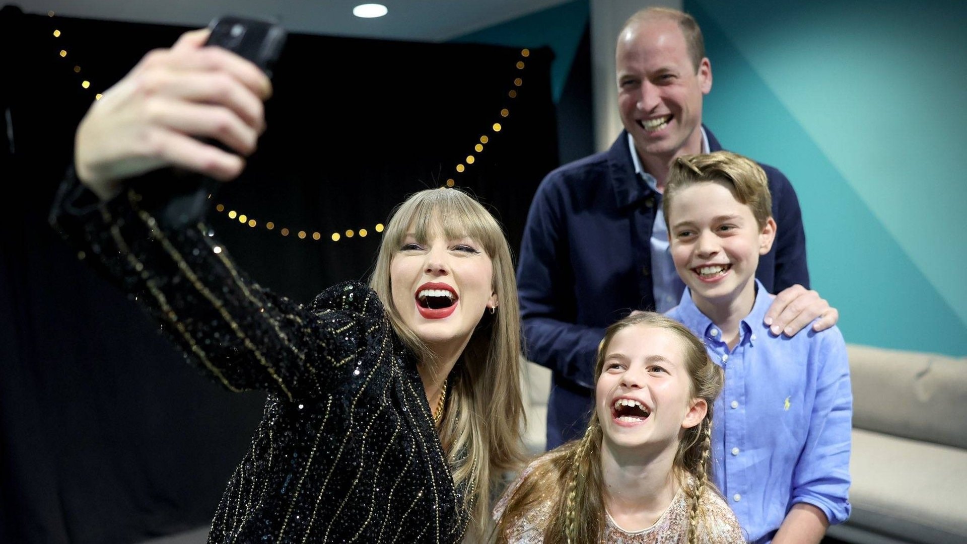 Taylor Swift im Sommer 2024 mit Prinz William sowie seinen Kindern George und Charlotte.