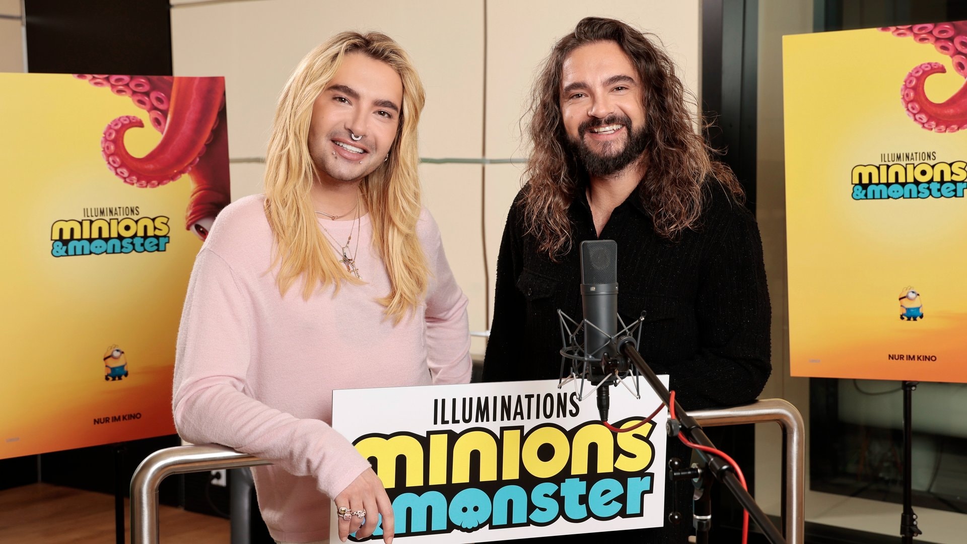 Bill und Tom Kaulitz (r.) im Synchronstudio für den Film «Minions & Monster».