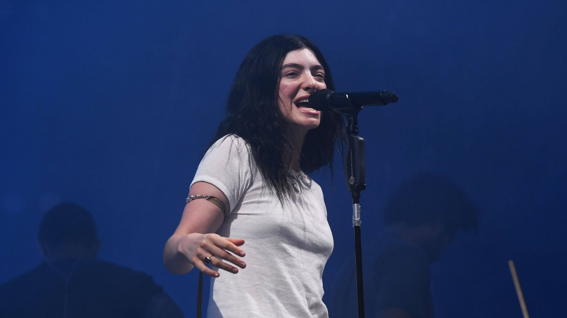 Lorde beim Glastonbury Festival 2025.