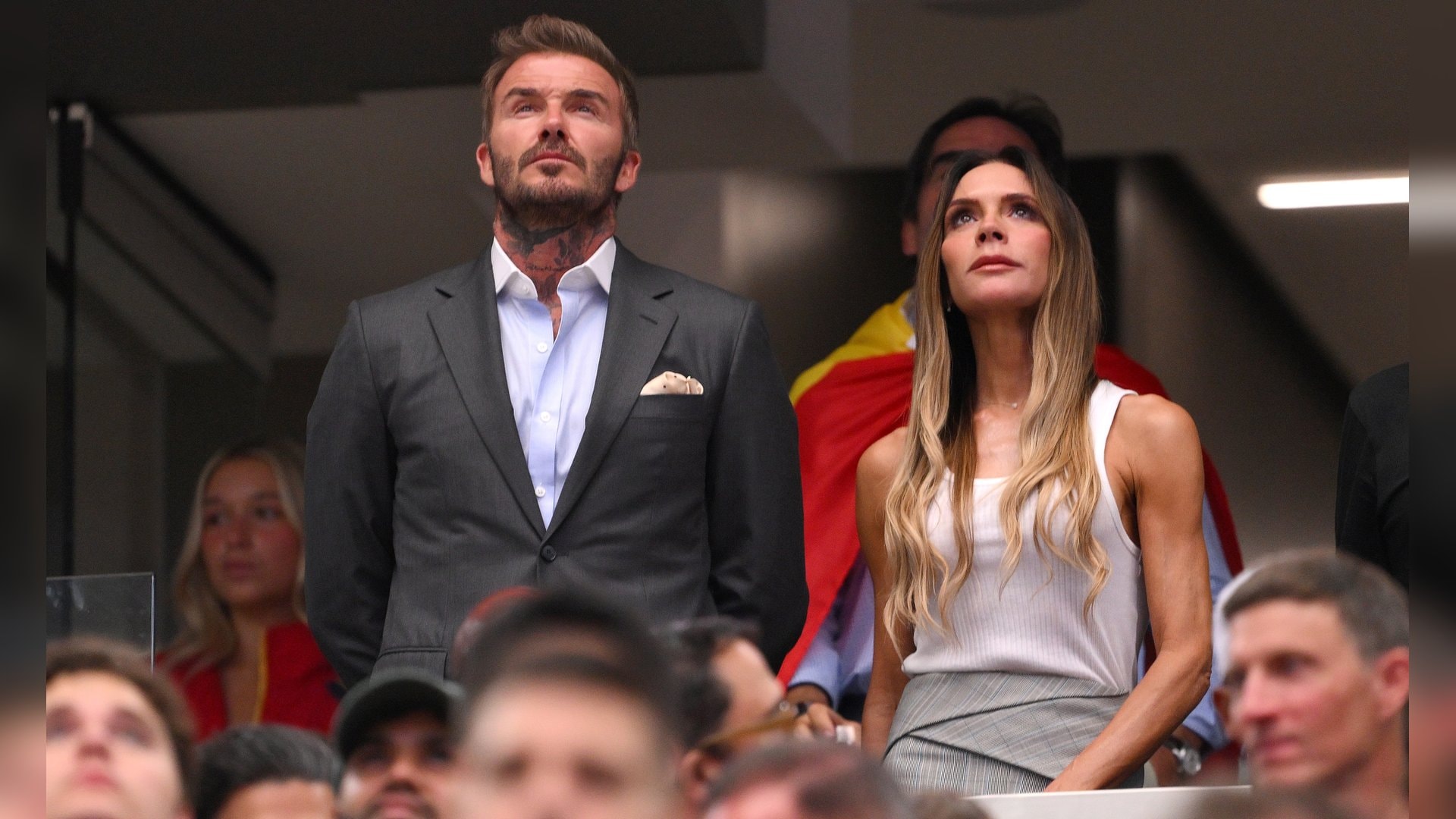 David Beckham und seine Ehefrau Victoria Beckham vor dem Anpfiff der WM-Halbfinal-Partie zwischen Frankreich und Spanien.