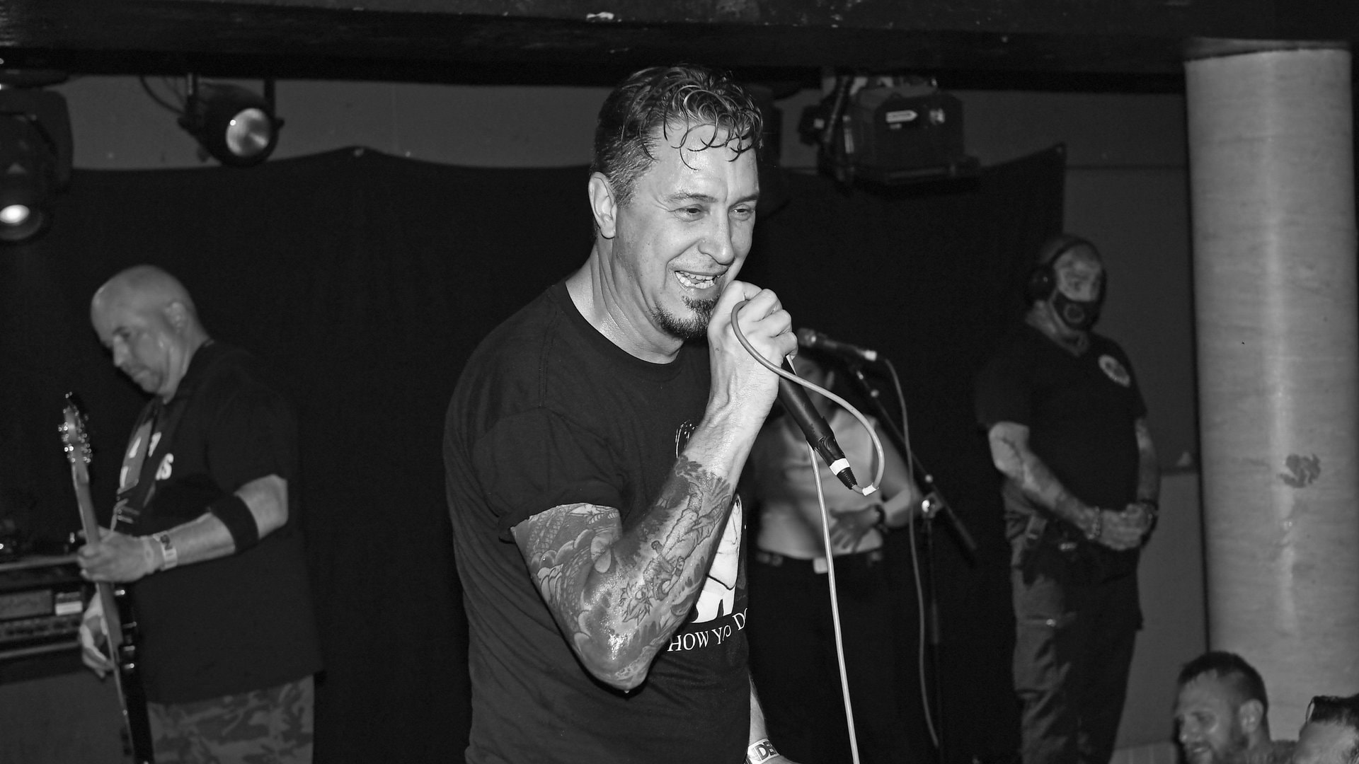 Lou Koller von Sick of It All während eines Auftritts in London.