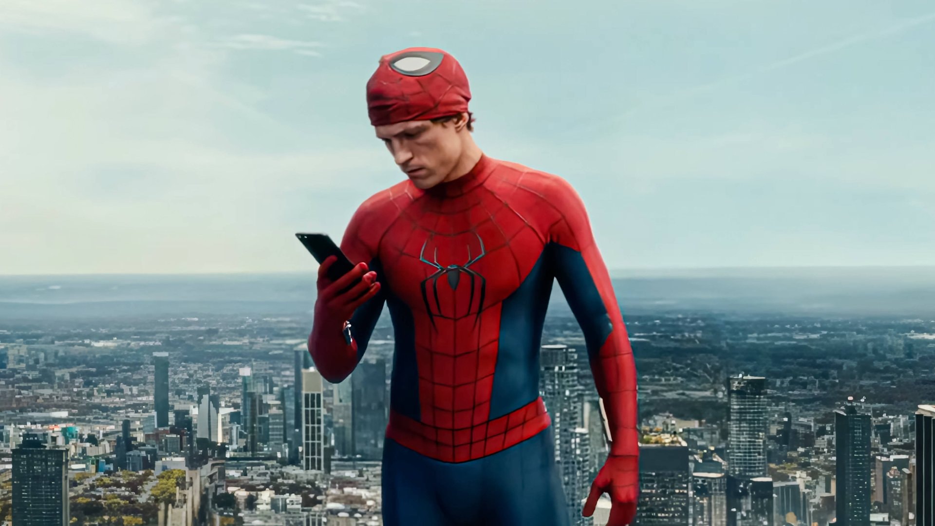Tom Holland schlüpft in «Spider-Man: Brand New Day» erneut in die Rolle der freundlichen Spinne.