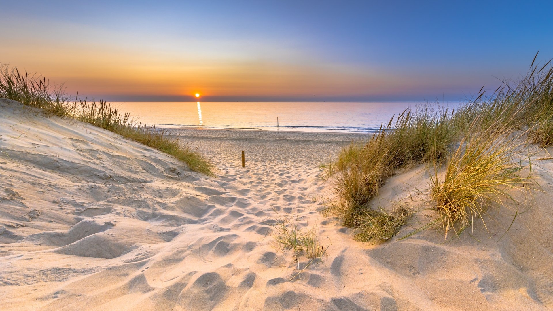Die niederländische Provinz Zeeland lockt mit endlosen Sandstränden und vielen Badeorten.