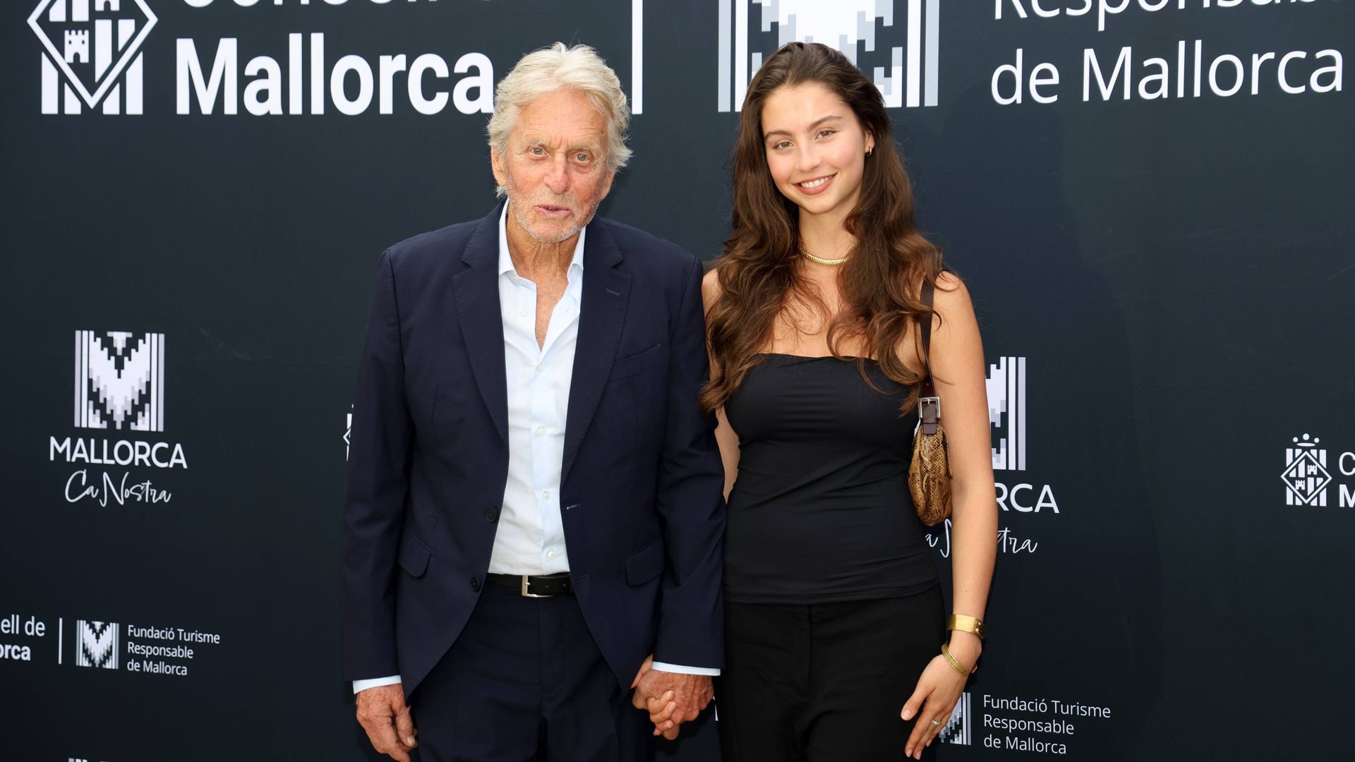 Michael Douglas mit seiner Tochter Carys bei der Preisverleihung auf Mallorca.
