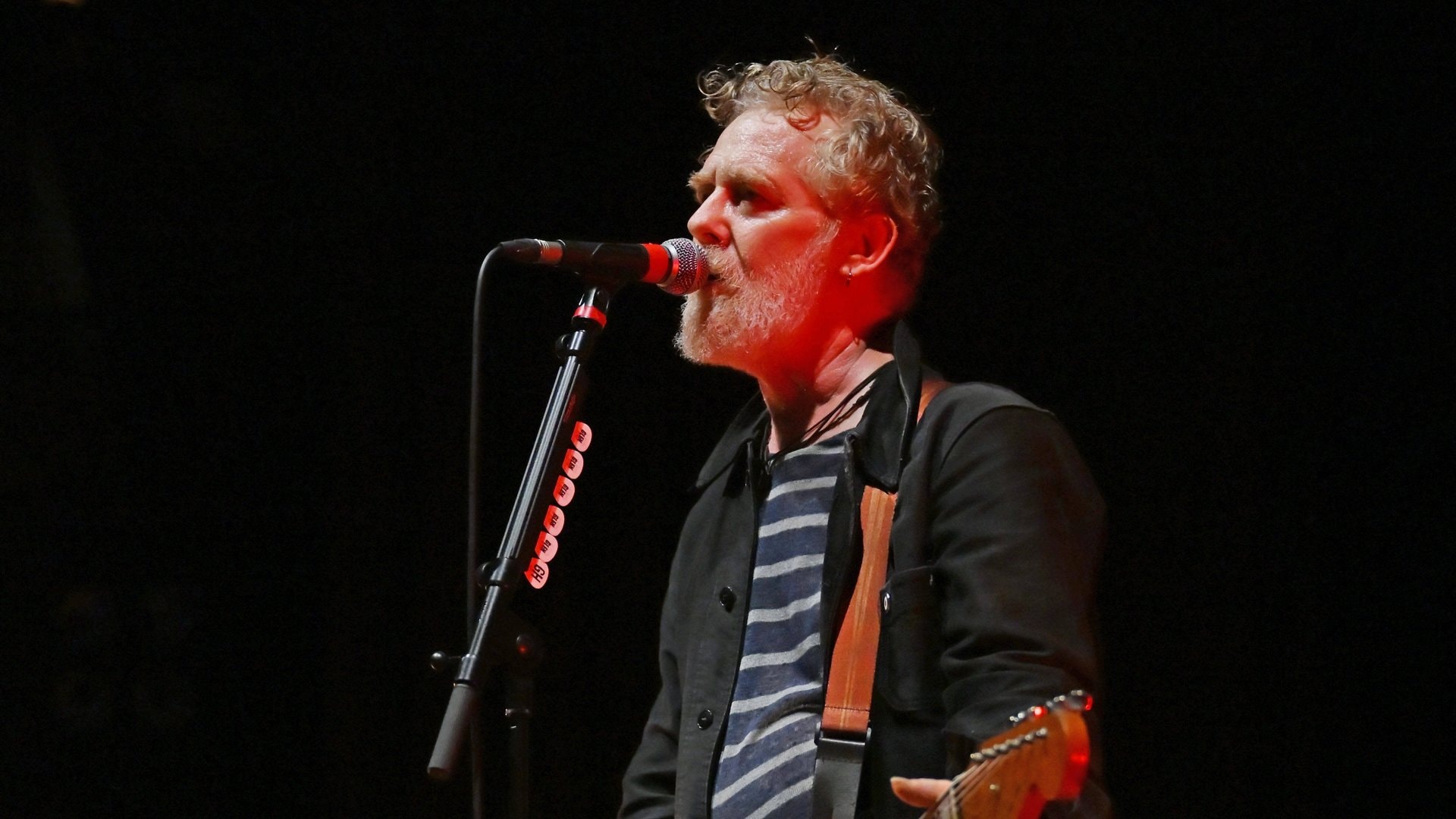 Glen Hansard, hier während eines Auftritts in London vor wenigen Wochen, ist kürzlich bei einem Motorradunfall verstorben.