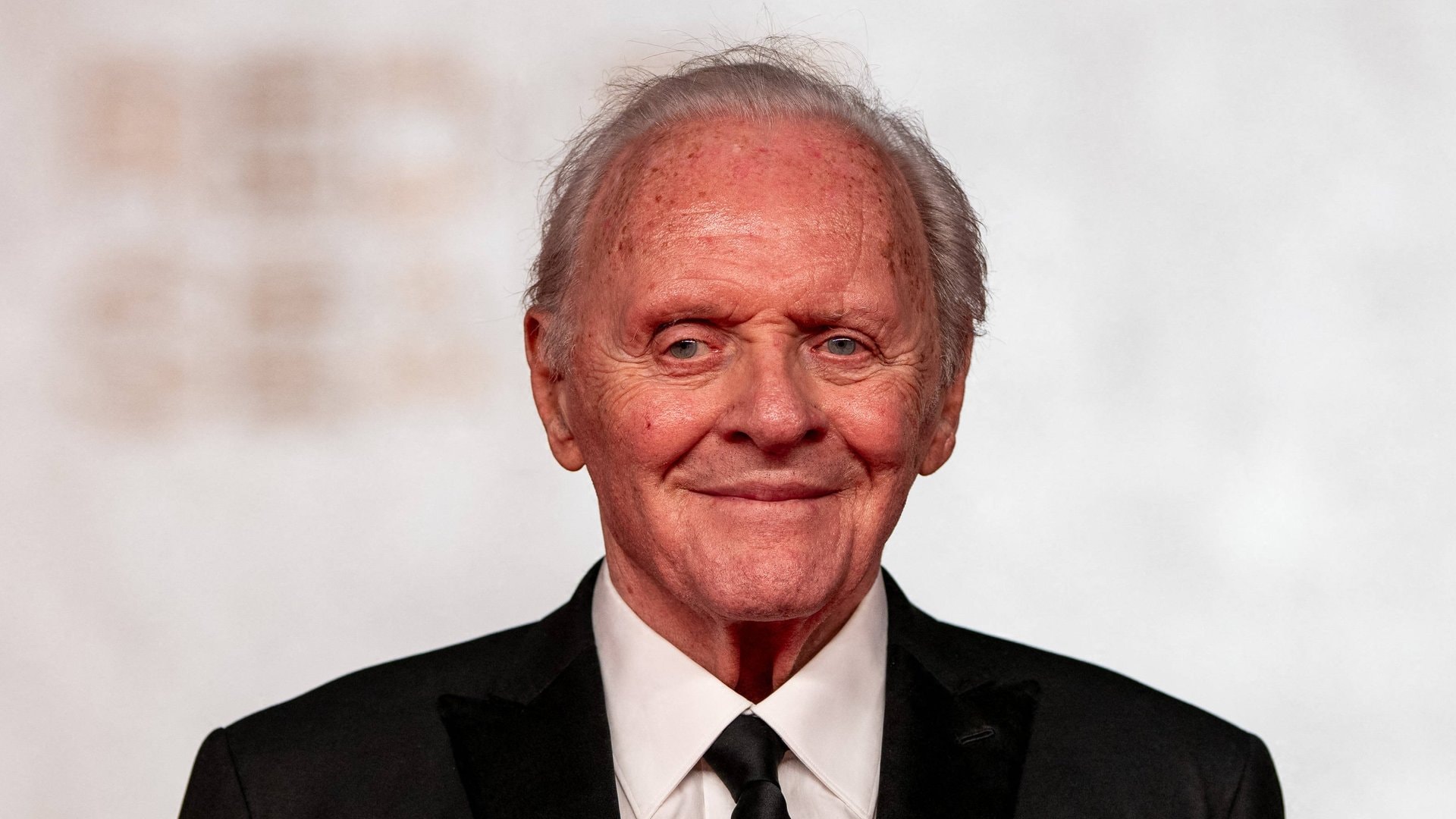 Bekannt ist er als Hollywoodstar, aktuell widmet sich Anthony Hopkins allerdings seiner ersten Liebe.