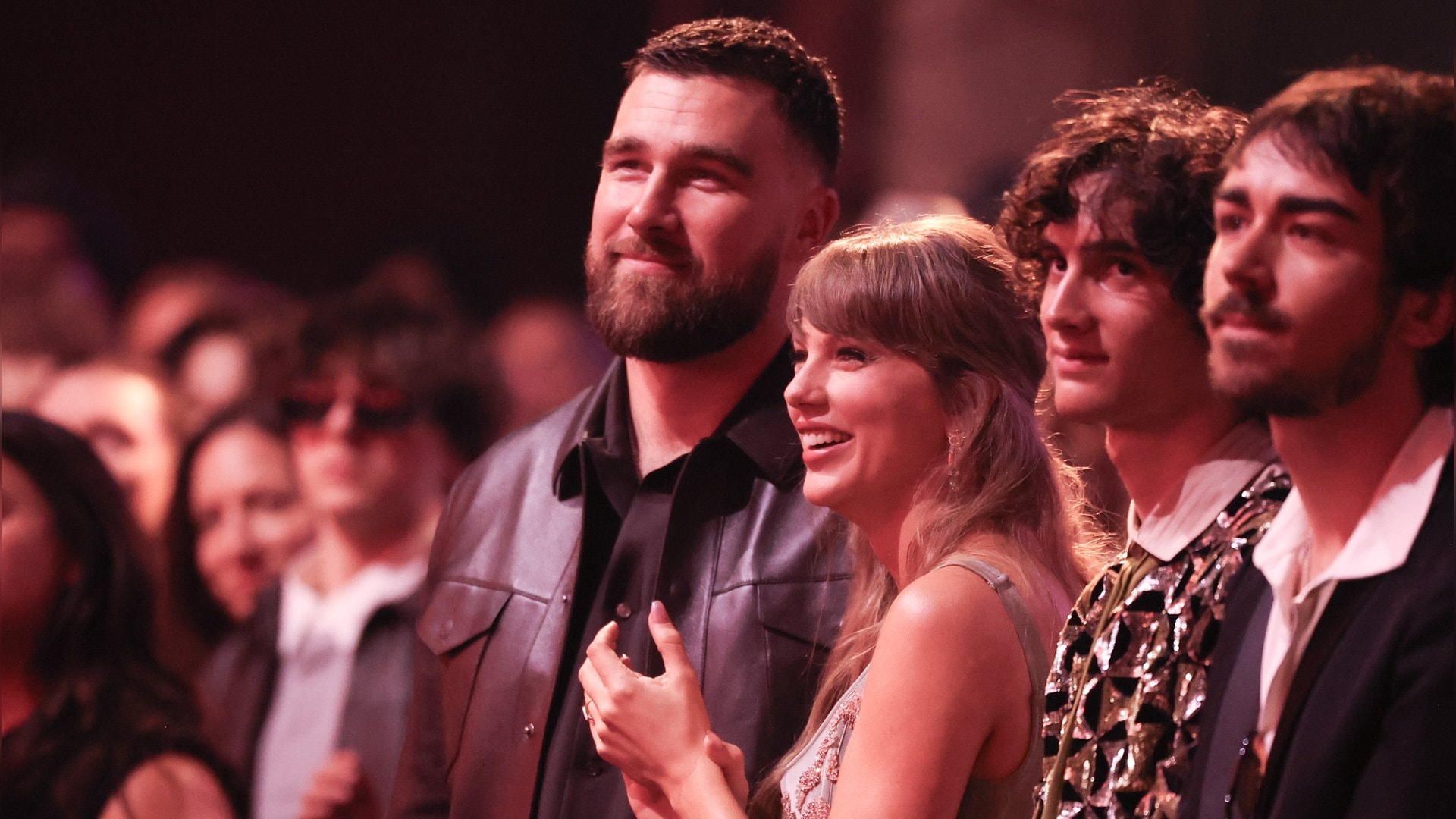 Taylor Swift und Travis Kelce haben am 3. Juli geheiratet.