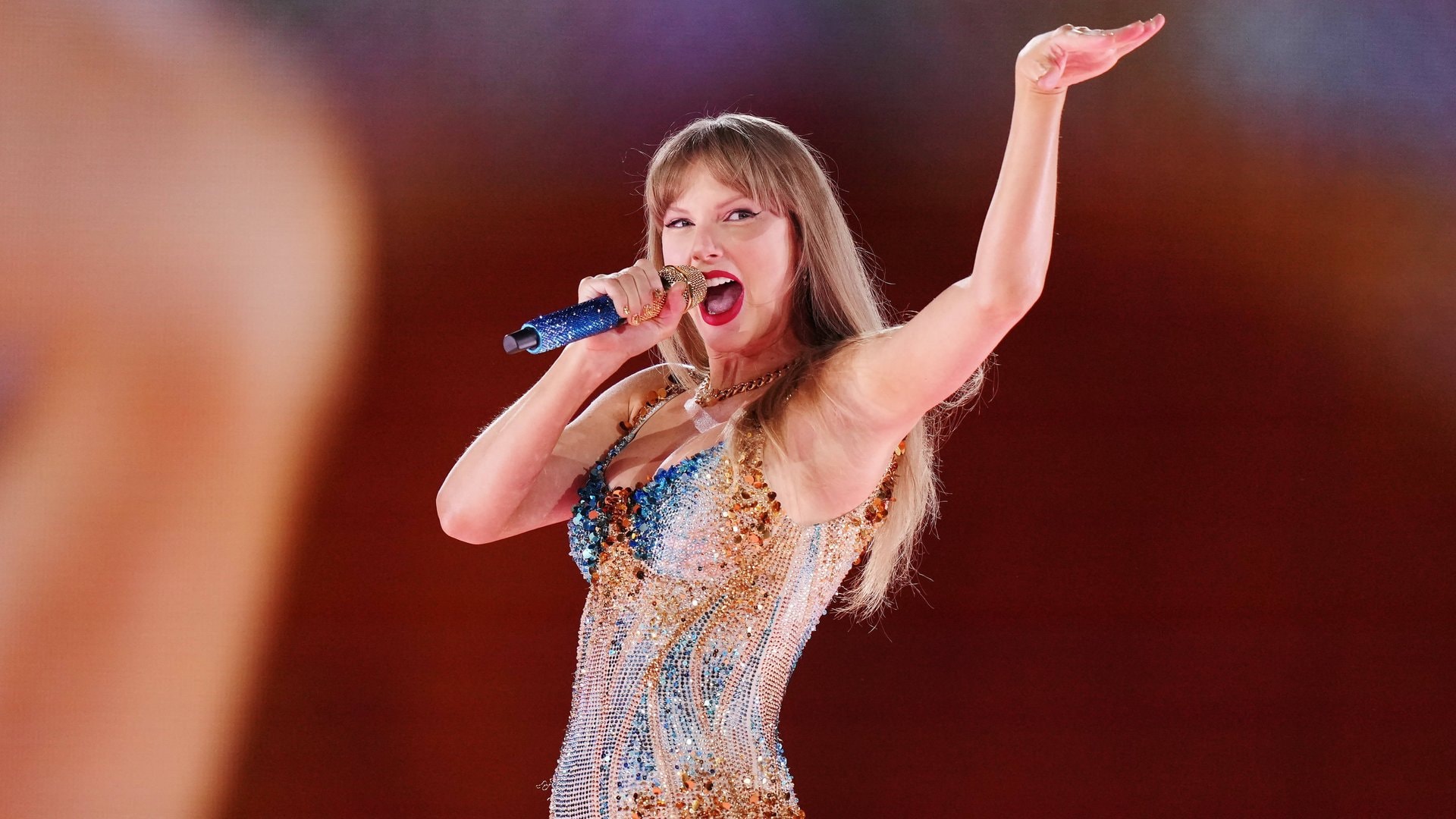 Wenn Taylor Swift nicht gerade auf der Bühne steht, sitzt sie an ihrem Basteltisch. Sie ist nicht der einzige Star, der Handarbeiten liebt.