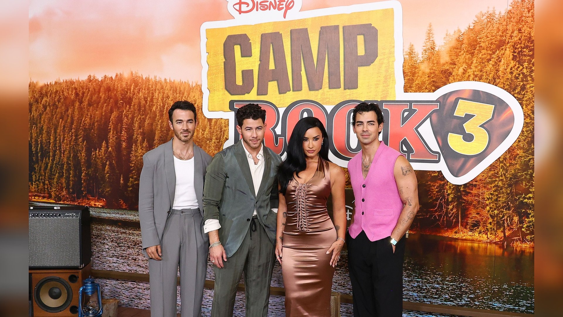 Wiedersehen auf dem roten Teppich: Demi Lovato und die Jonas Brothers bei der Premiere von «Camp Rock 3».
