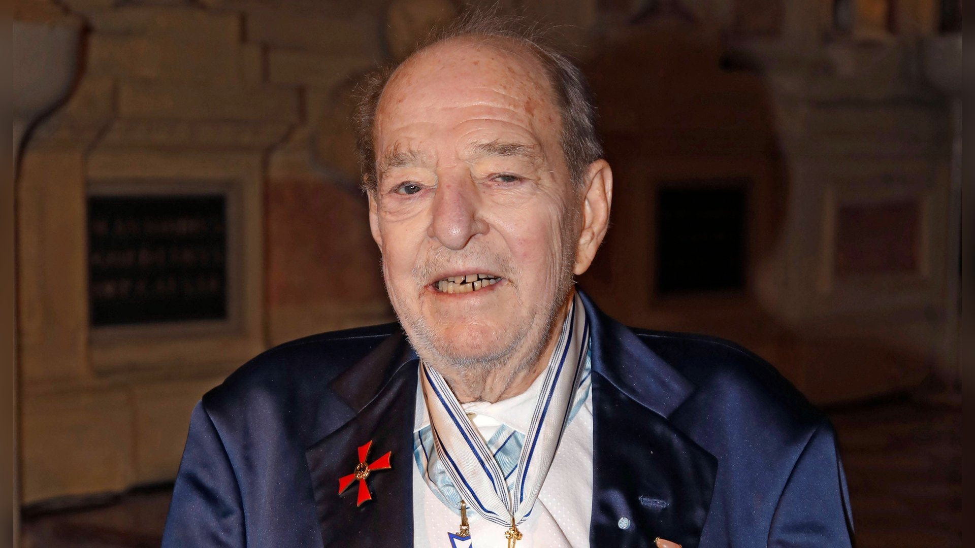 Ralph Siegel musste sich wegen einer Lungenentzündung behandeln lassen.
