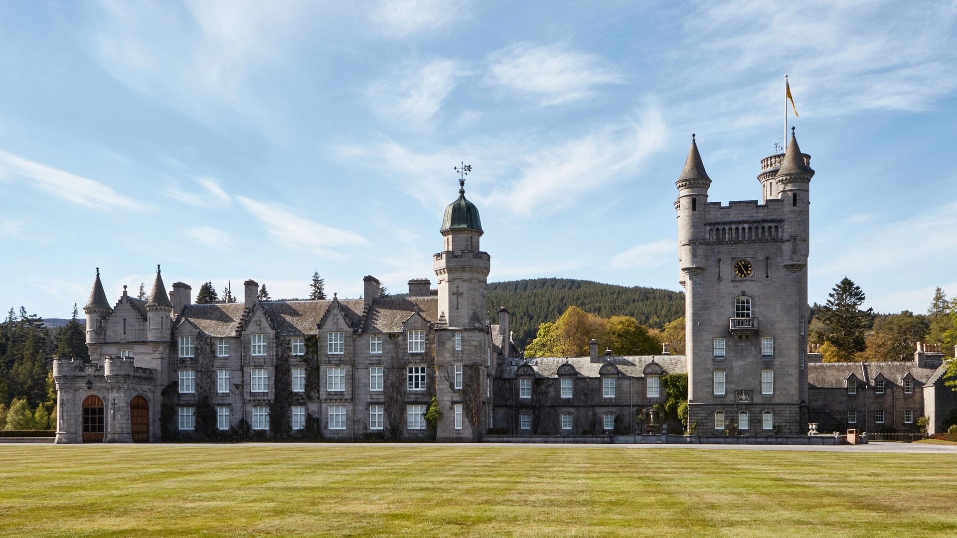 Les membres de la famille royale passent leurs vacances d'été au château de Balmoral.