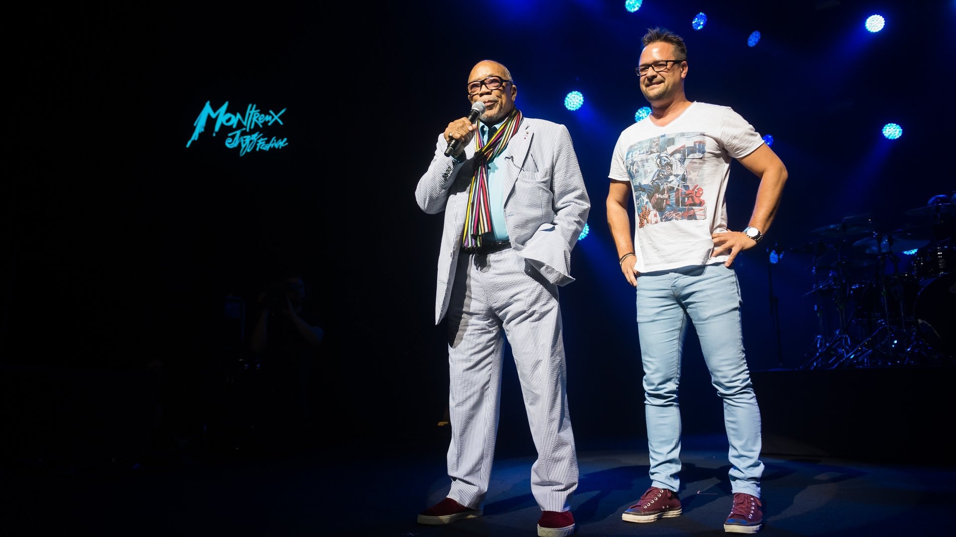 Musikstar Quincy Jones (l.) und Festivalleiter Mathieu Jaton im Juli 2015 auf der Bühne des Montreux Jazz Festivals.