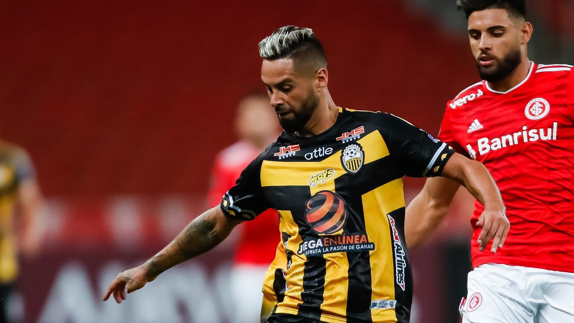 Trauert um seine Frau und seine beiden Kinder: Fußball-Profi Lucas Trejo.