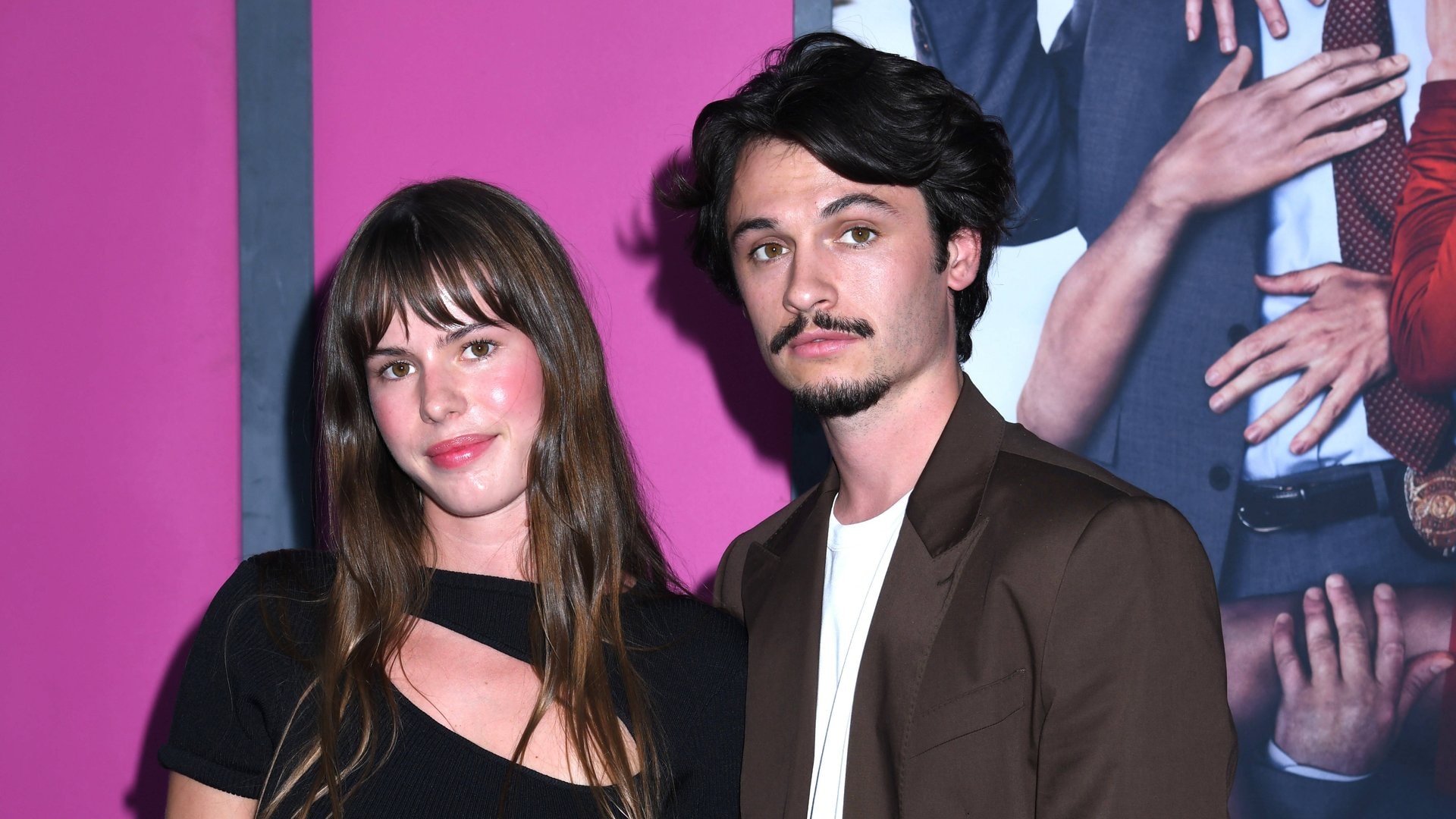 Pamela Andersons Sohn Dylan Jagger Lee und seine langjährige Partnerin Paula Bruss haben geheiratet.
