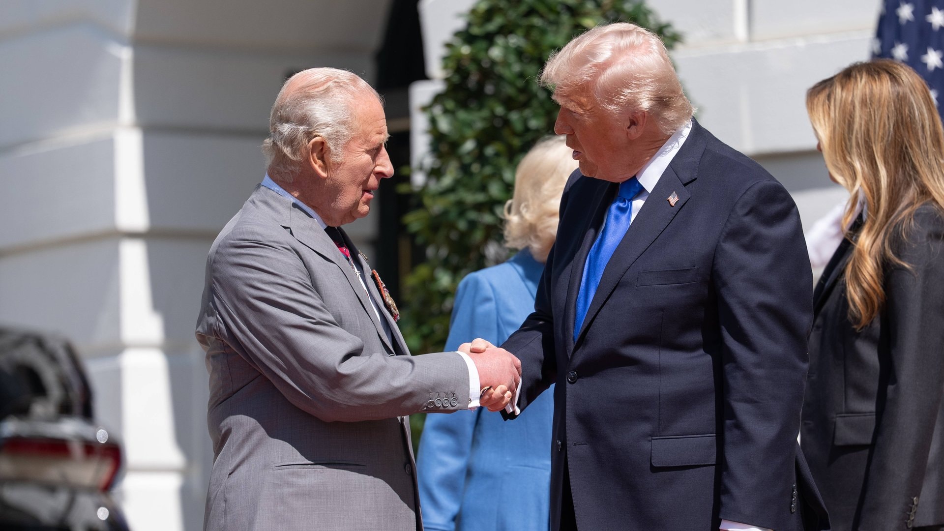 König Charles III. (l.) und Donald Trump während des Staatsbesuchs des britischen Monarchen in den USA im April 2026.