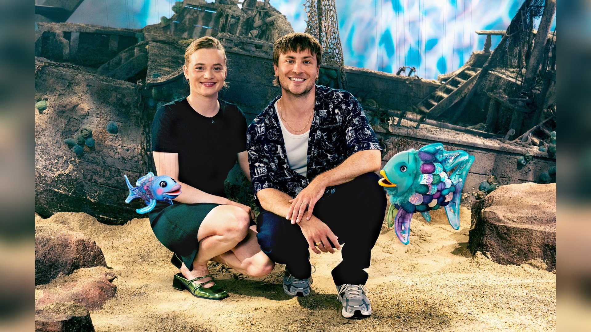 Jannik Schümann und Luna Wedler erwecken die Fische «Regenbogen» und «Kleiner Blauer» mit ihren Stimmen zum Leben.