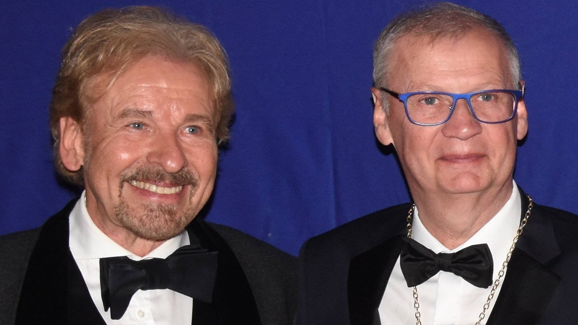 Thomas Gottschalk (l.) gratuliert Günther Jauch zum 70. Geburtstag.