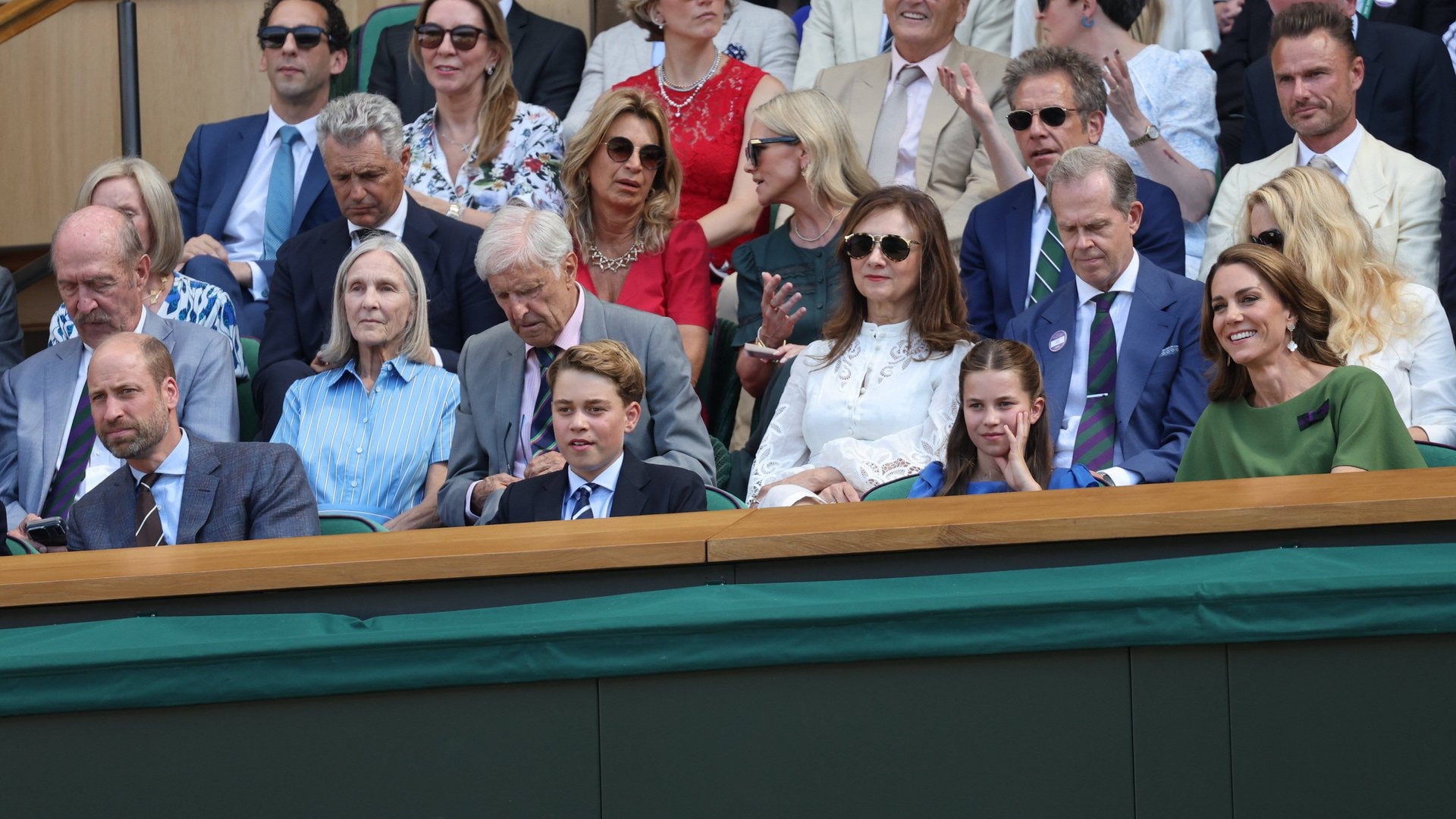 Prinz William, Prinz George, Prinzessin Charlotte und Prinzessin Kate in der Royal Box beim Wimbledon-Finale.