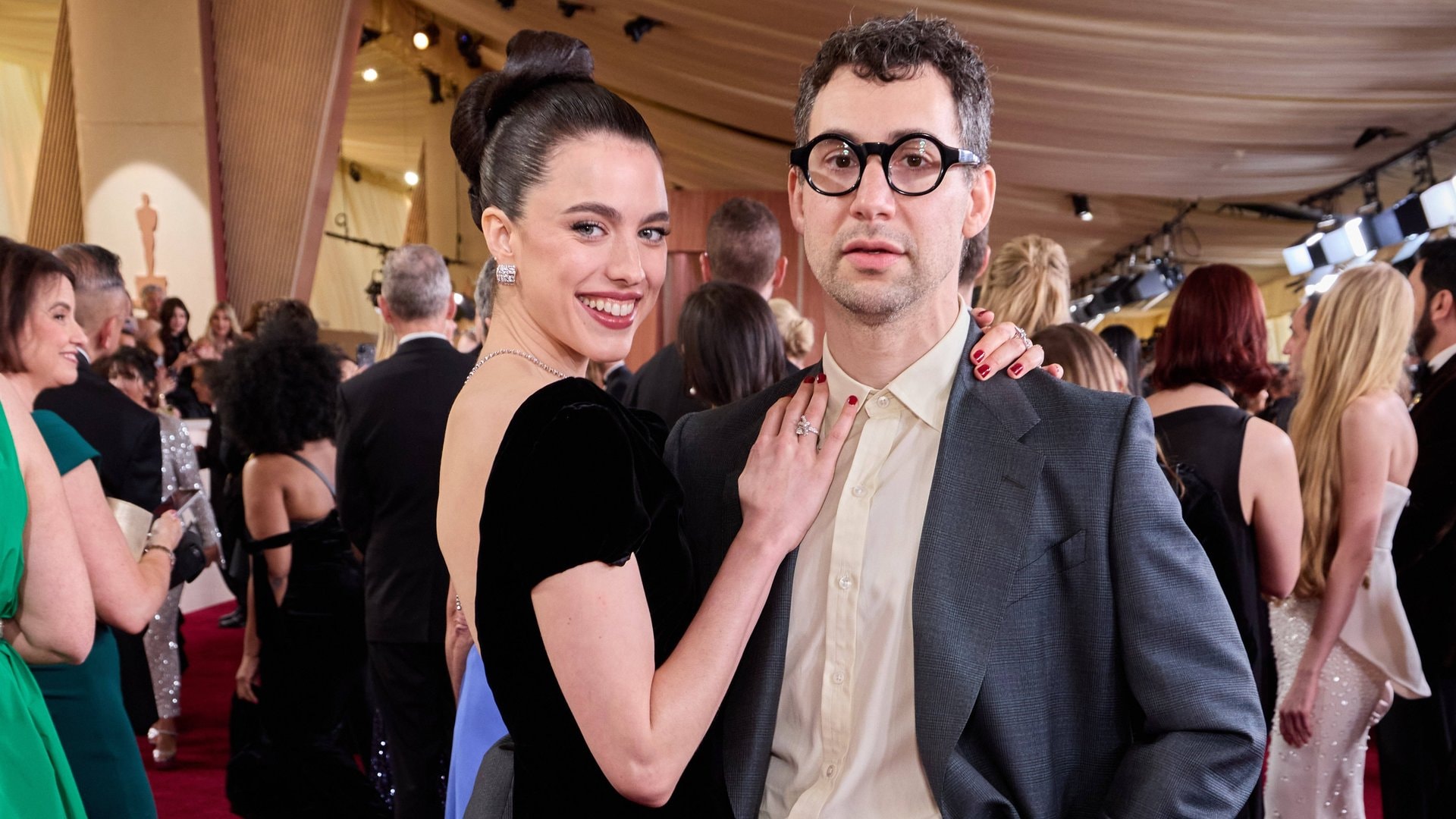 Margaret Qualley und Jack Antonoff, hier im März 2025, sollen sich getrennt haben.