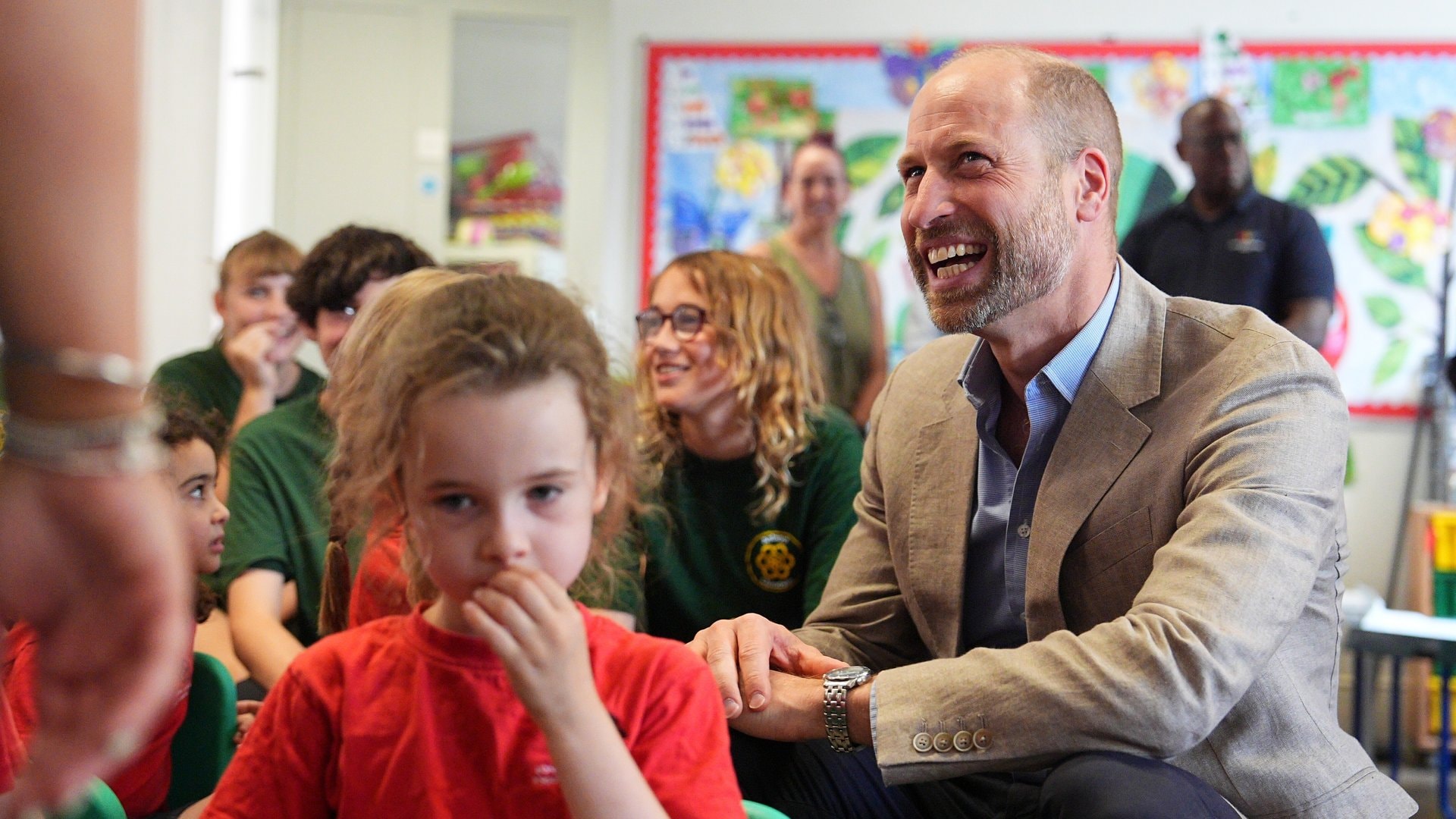 Prinz William während seines Termins an der London Welsh School.