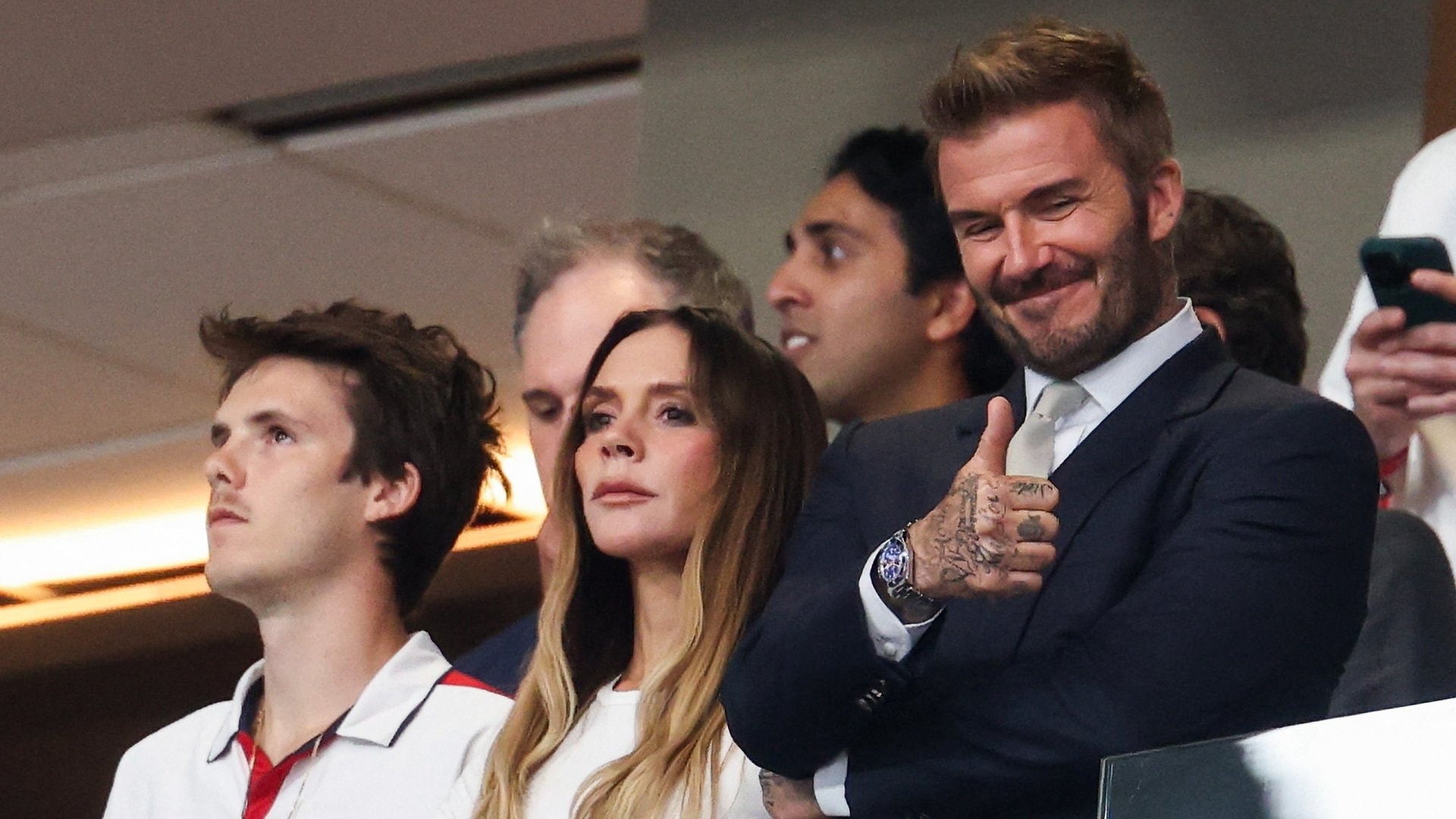 Confiants : Victoria Beckham et David Beckham lors du match Angleterre contre Argentine.
