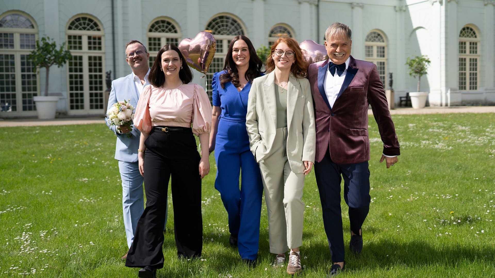 Marco Fuß, Amelie Borges, Madeleine Bolz, Marie Mika et Froonck (de g. à dr.) s'affrontent dans « Duell der Hochzeitsprofis ».