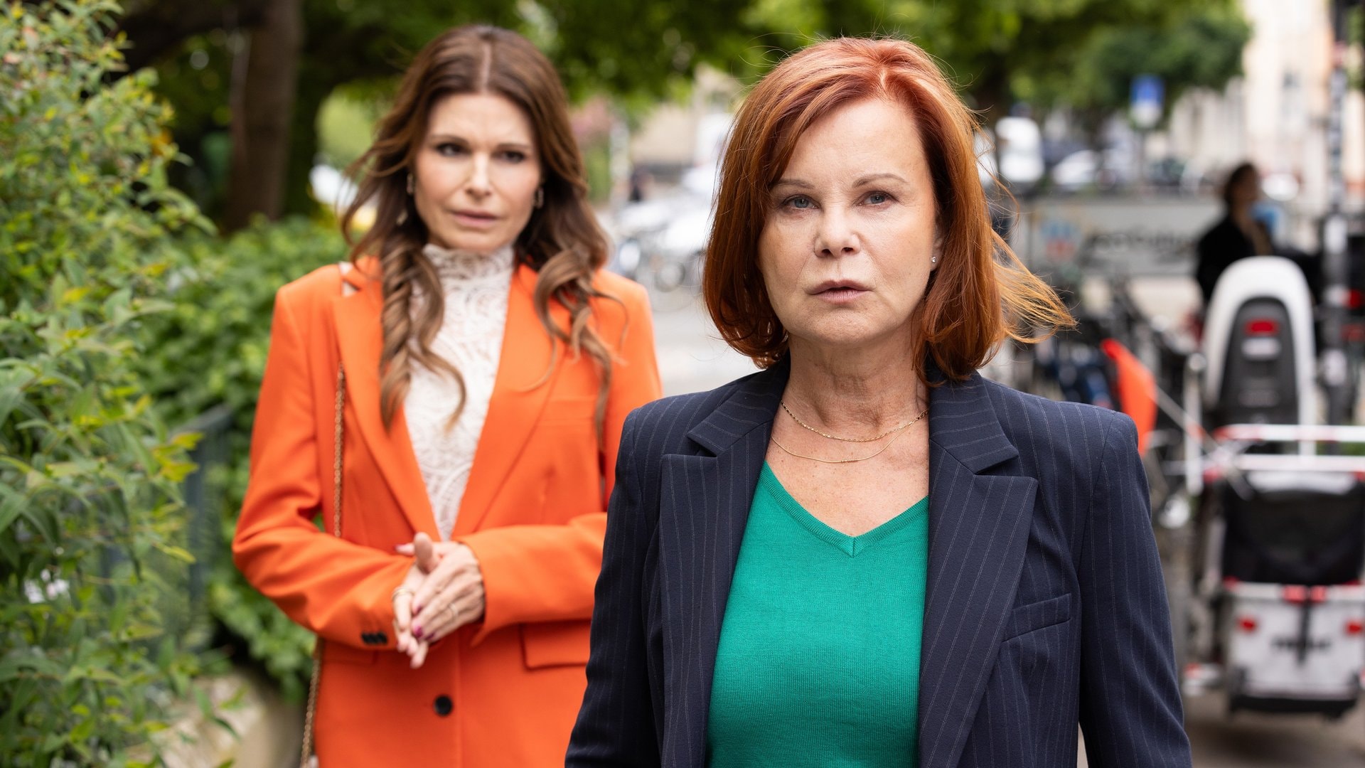 \«Unter uns\» : Irene (au premier plan) pense finalement ne pas pouvoir proposer un apprentissage à Naomi dans la boulangerie.