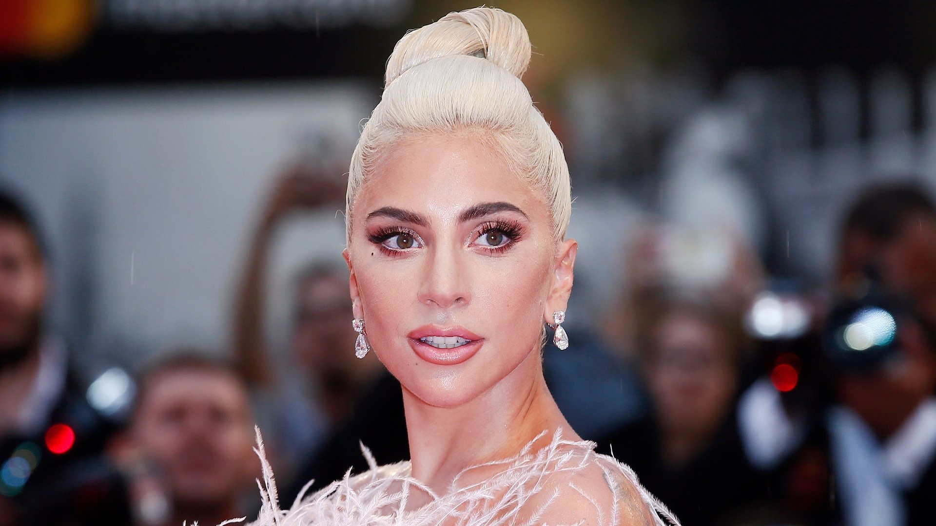Nicht nur Lady Gagas (35) frühere Outfits wirkten manchmal etwas seltsam. Auch ihre Glücksbringer scheinen merkwürdig. Sie soll an bunten Teetassen festhalten. Aber es geht noch skurriler...