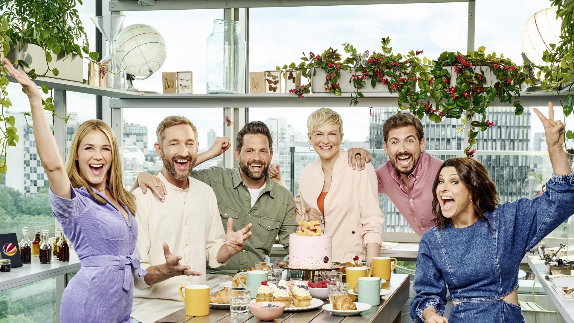 Das "Sat.1-Frühstücksfernsehen"-Team (v.l.n.r.): Alina Merkau; Daniel Boschmann; Matthias Killing; Karen Heinrichs; Christian Wackert; Marlene Lufen.